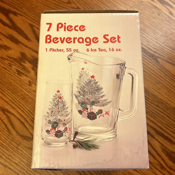 Vintage Christmas 7 Piece Beverage Set by Crisa - 1 Pitcher & 6 Glasses #7505 - Picture 2 of 14